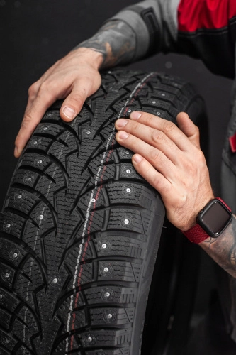 фото протектора и шины WINTERNOVA STUD I Шина ZMAX WINTERNOVA STUD I 205/65 R16 95T